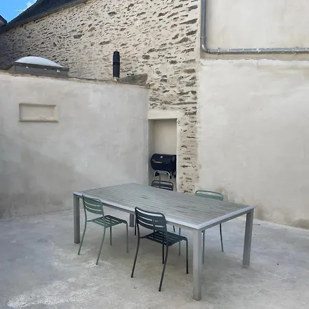 Le Grenier A Grains - * Lampaul-Guimiliau